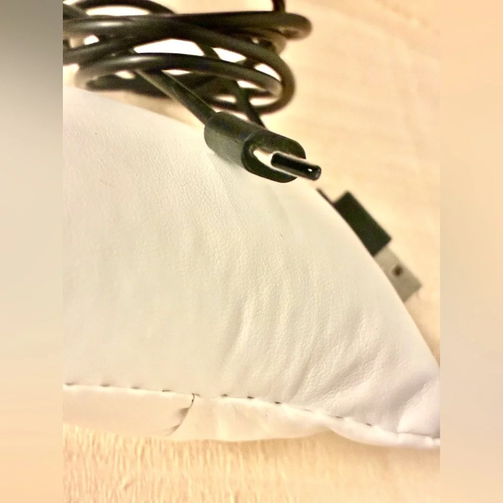 New Data Transfer/Charging Cable in Black | USB Type-C to USB Type-A (40 In.)